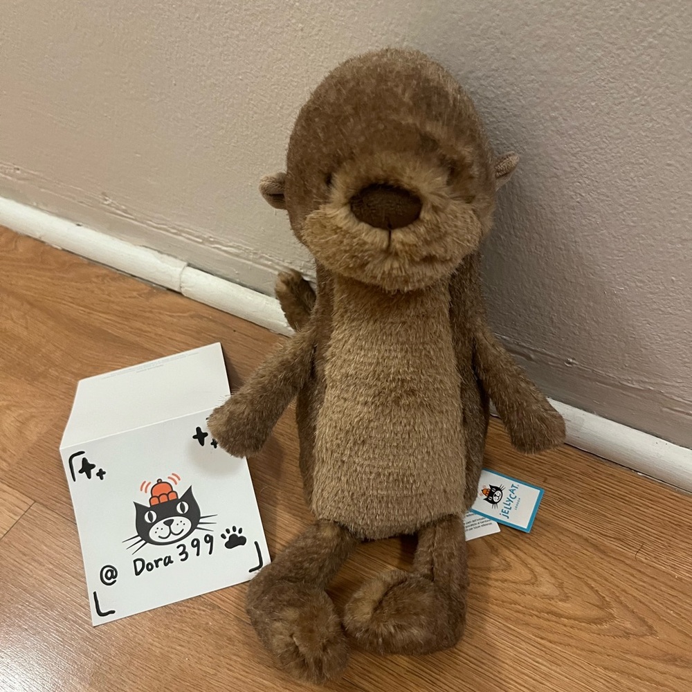 Jellycat Authentic Brooke Otter – 13” Plush Toy New with tag